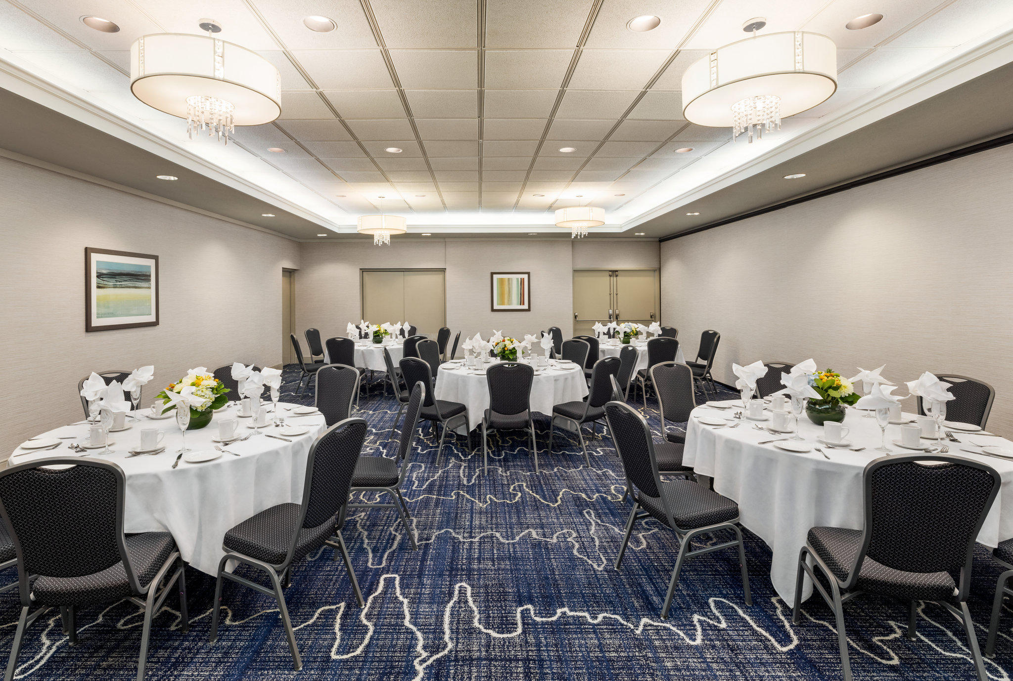 Фото Holiday Inn Express Vancouver-Metrotown