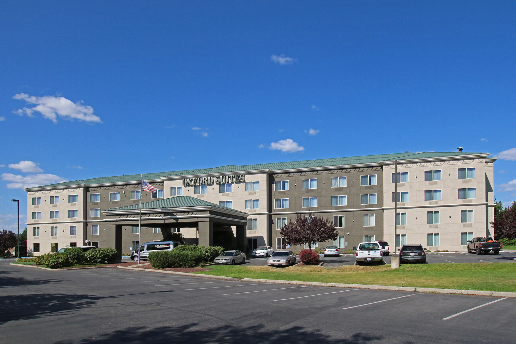Фото Oxford Suites Spokane Valley