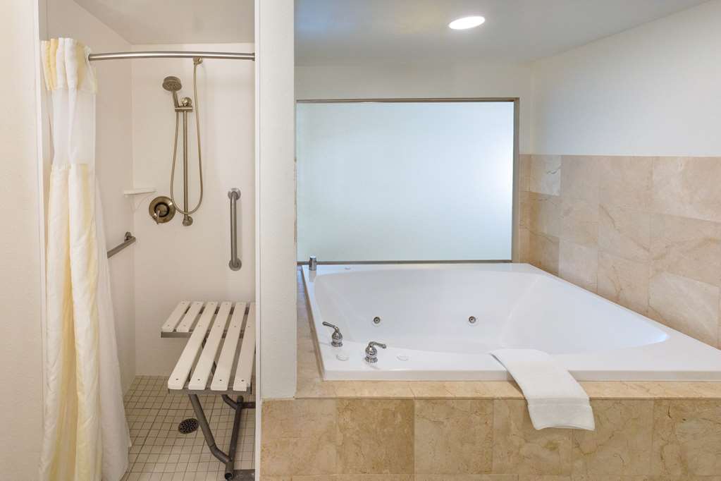 Фото Hilton Garden Inn Jacksonville Airport