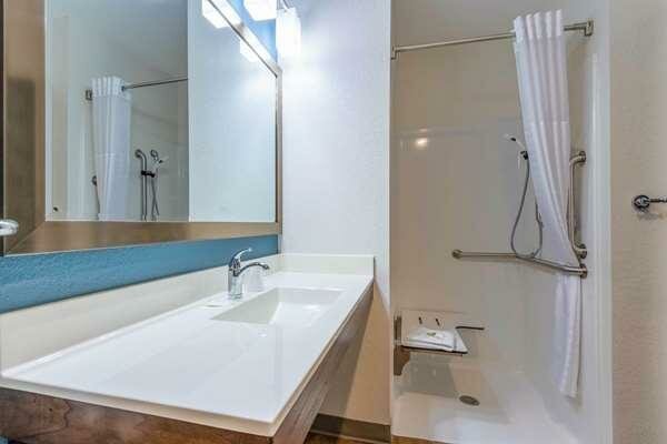Фото WoodSpring Suites Miramar