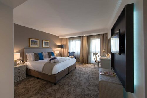 Гостиница Radisson Blu Le Vendome Hotel, Cape Town в Кейптауне