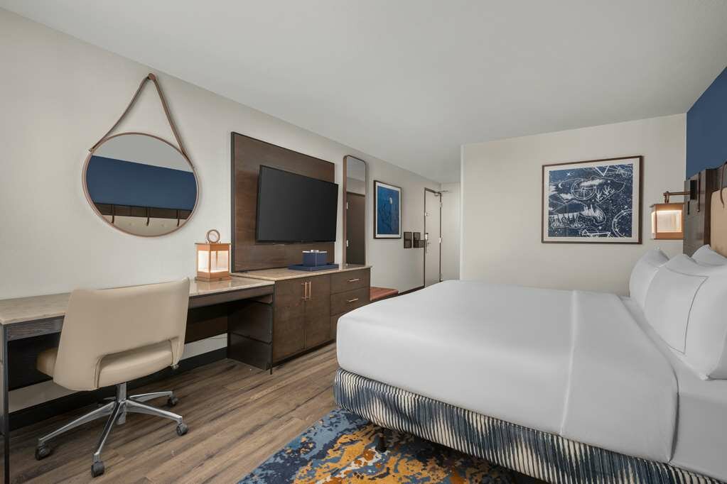 Фото Hotel Westport Kansas City, Tapestry Collection by Hilton