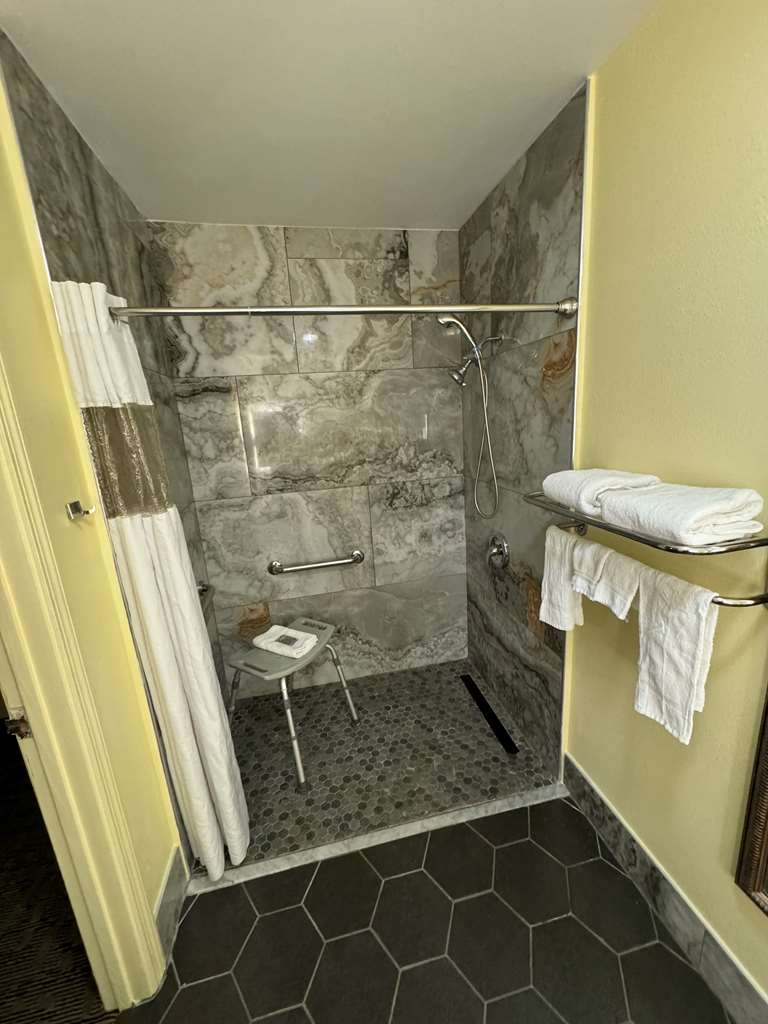 Фото SureStay Hotel by Best Western Manning