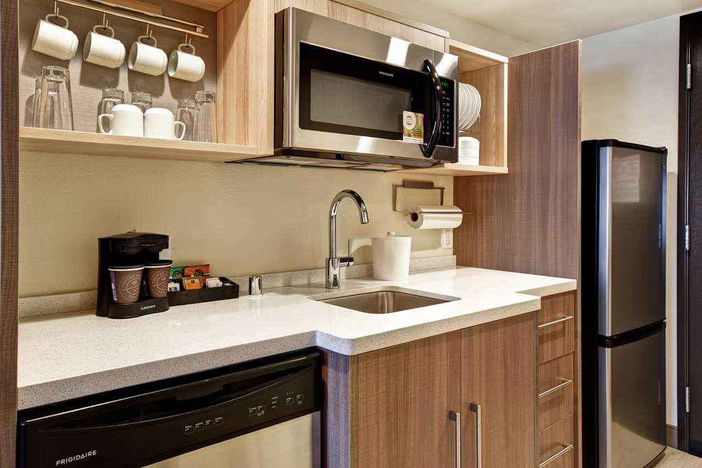 Фото Home2 Suites by Hilton Victorville