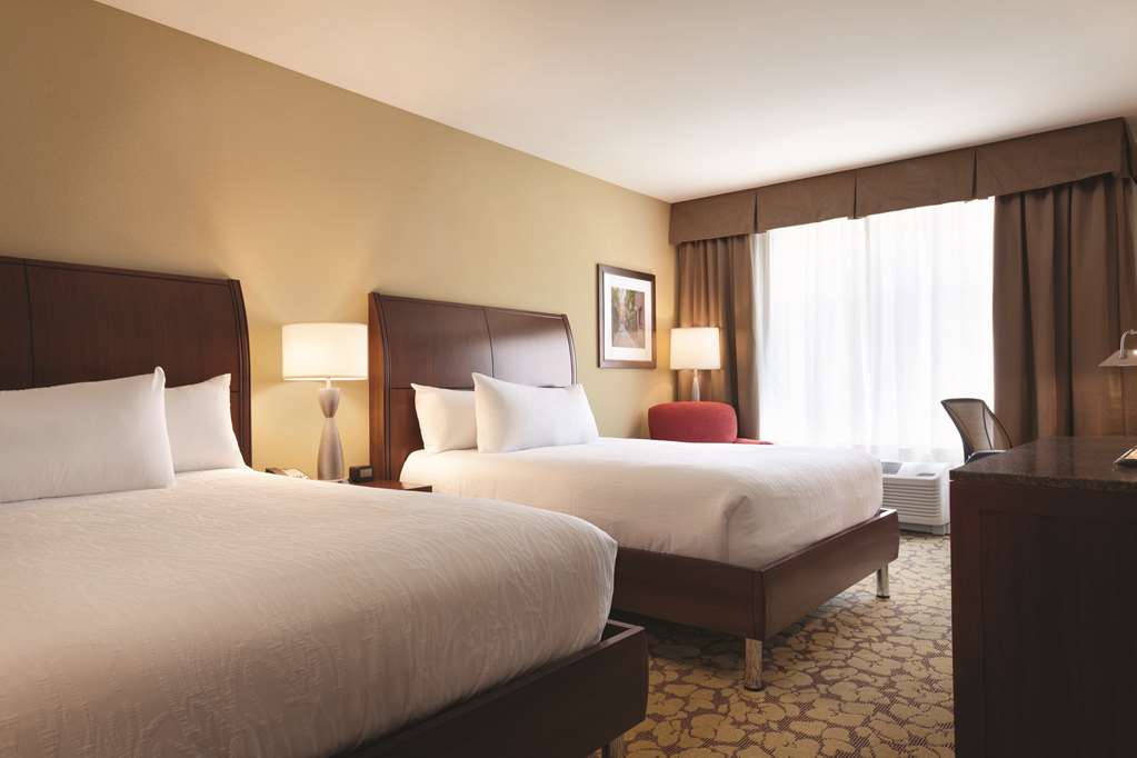 Фото Hilton Garden Inn Boston Logan Airport