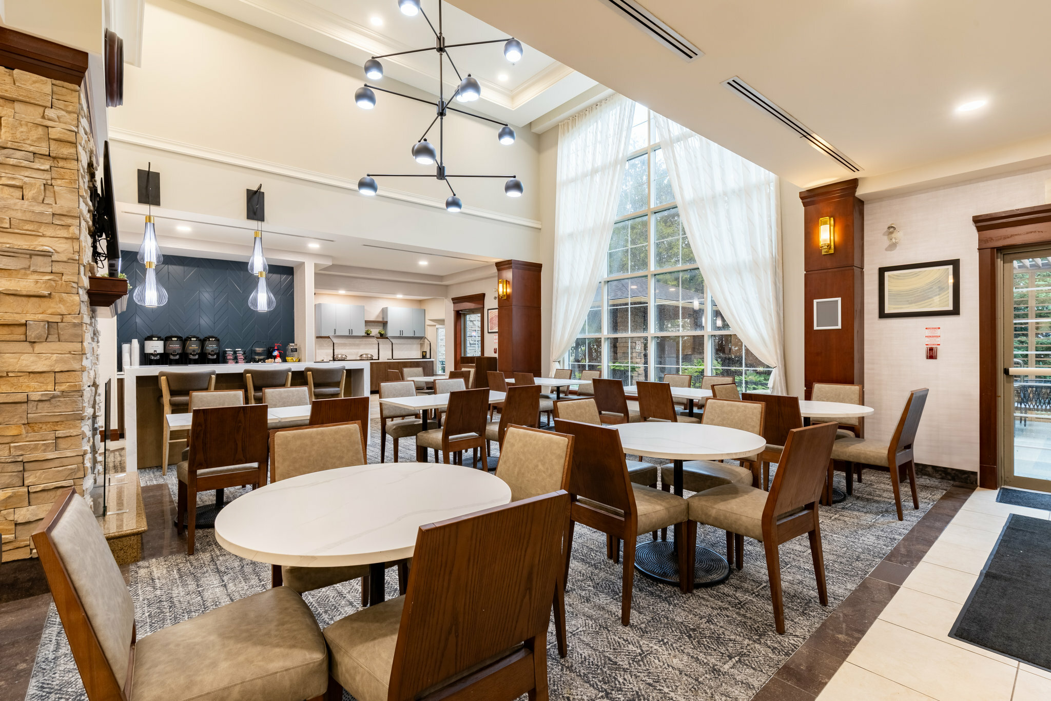 Фото Staybridge Suites London