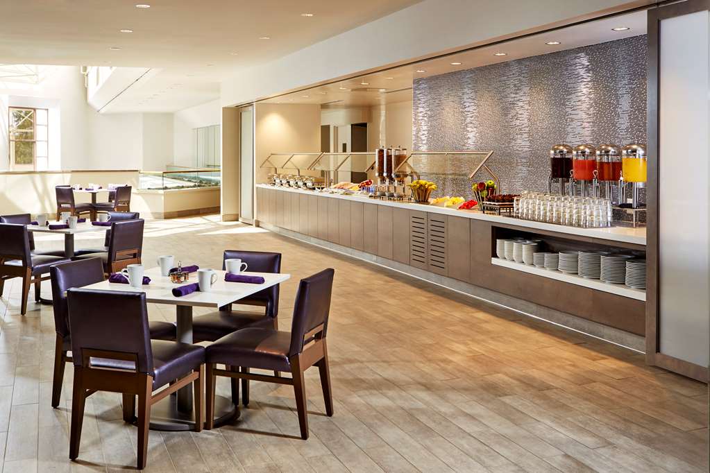 Фото Hilton Long Beach Hotel