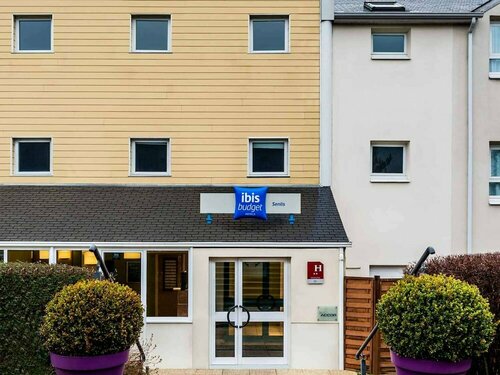 Гостиница Ibis Senlis в Санли