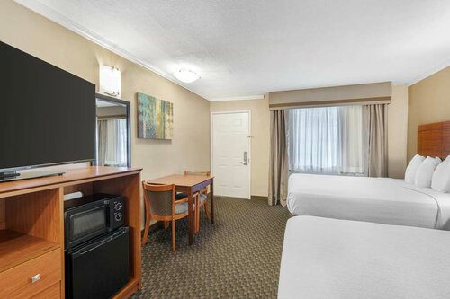 Гостиница Best Western Oxnard Inn в Порт Хаенем