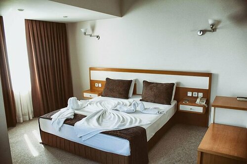 Гостиница Waveside Hotel в Алтынорду