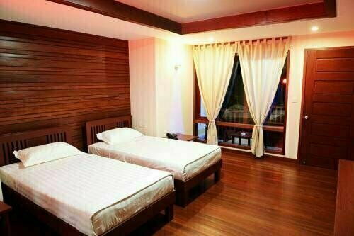 Гостиница Eain Taw Phyu Hotel в Мьей
