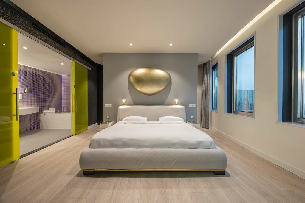 Фото Park Inn by Radisson Amsterdam City West