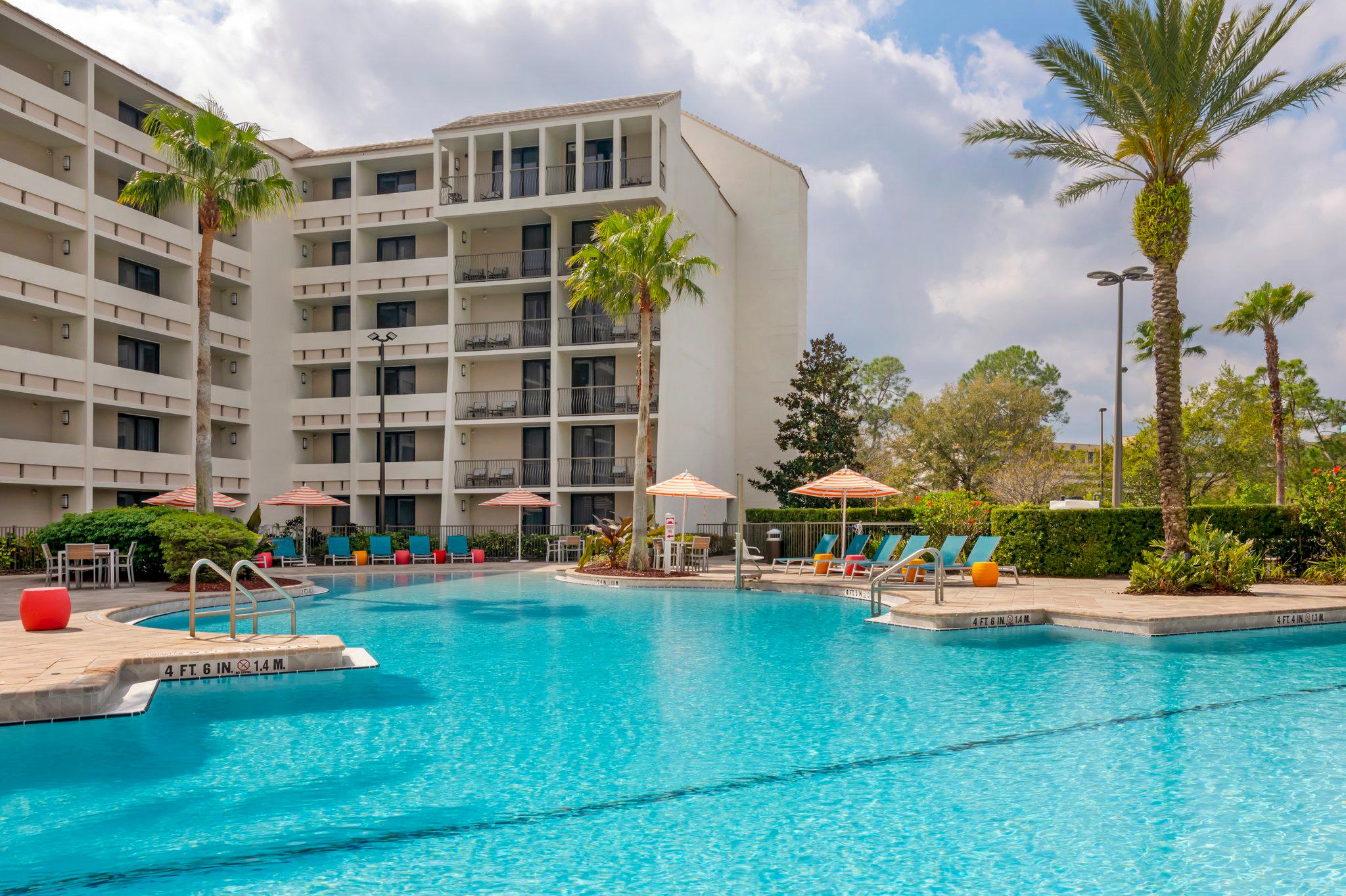 Фото Holiday Inn Orlando - Disney Springs Area, an Ihg Hotel