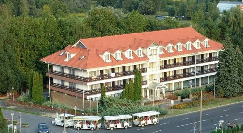Гостиница Hotel Forrás Zalakaros в Залакароше