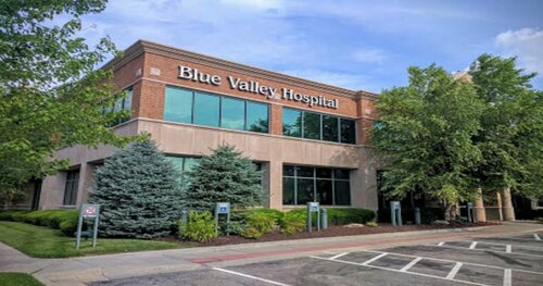 Гостиница MainStay Suites Kansas City Overland Park в Ленексе
