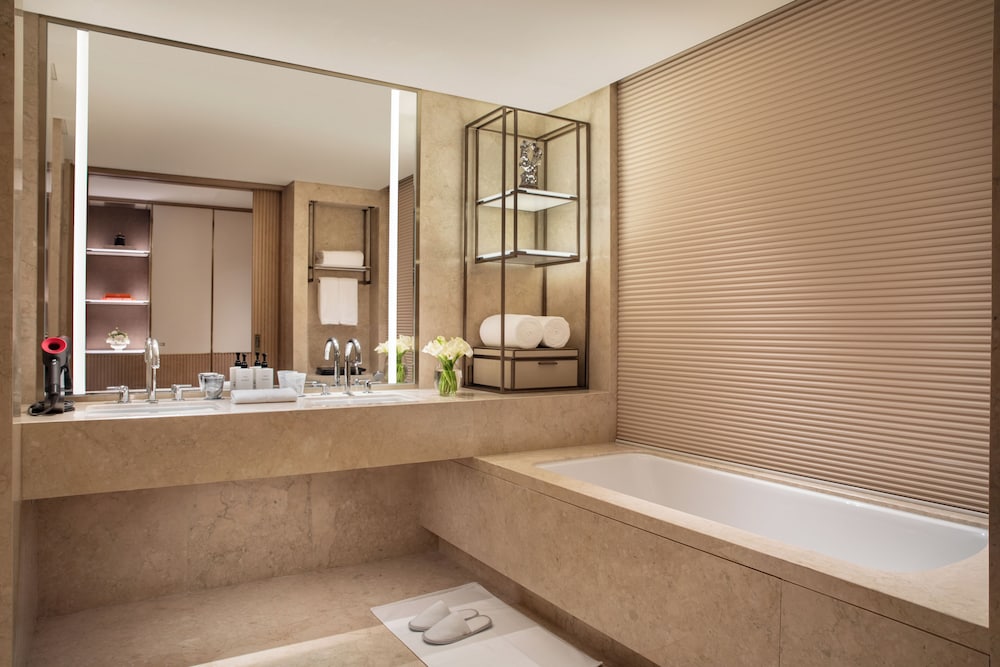 Фото InterContinental Wuxi Taihu New City