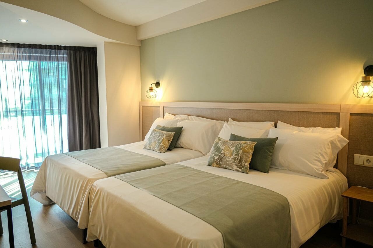 Фото H Top Calella Palace