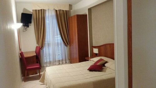 Гостиница Hotel Cavour Asti в Асти