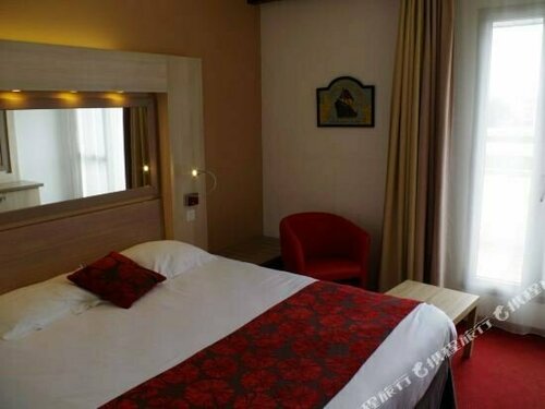 Гостиница The Originals Boutique, Hotel Aquilon, Saint-Nazaire в Сен-Назере