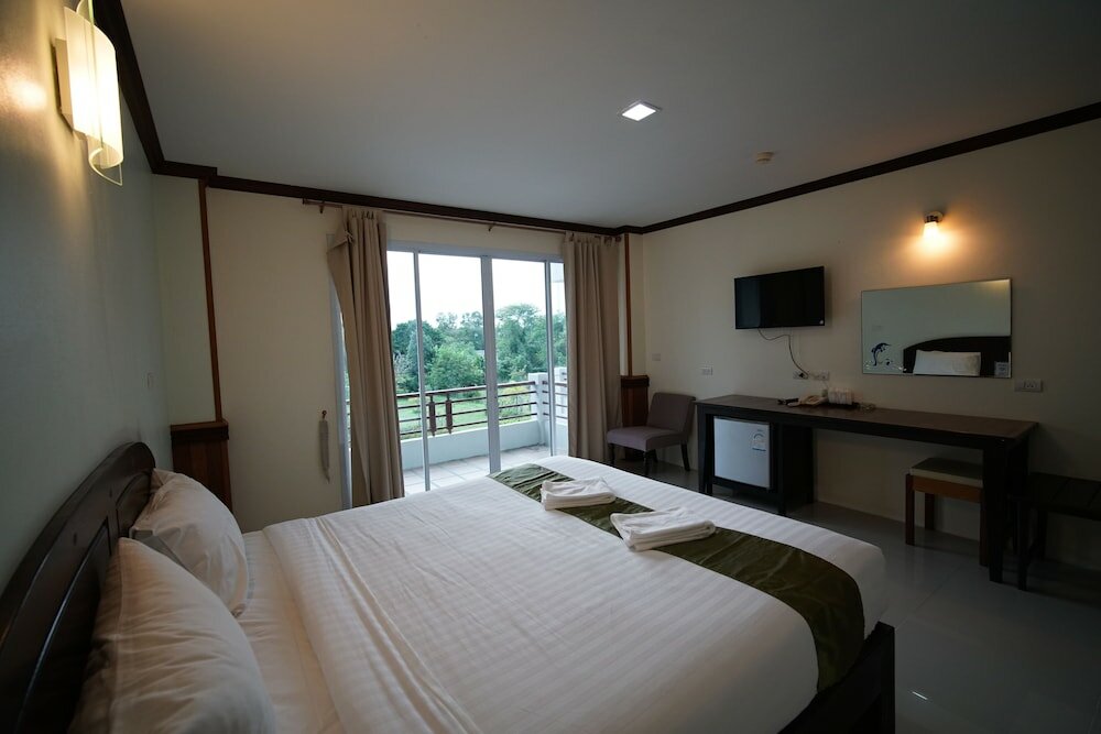 Фото Sea Mountain Khanom Hotel