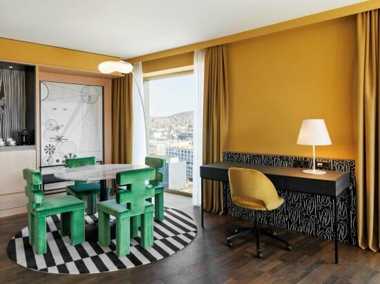 Фото Renaissance Zurich Tower Hotel