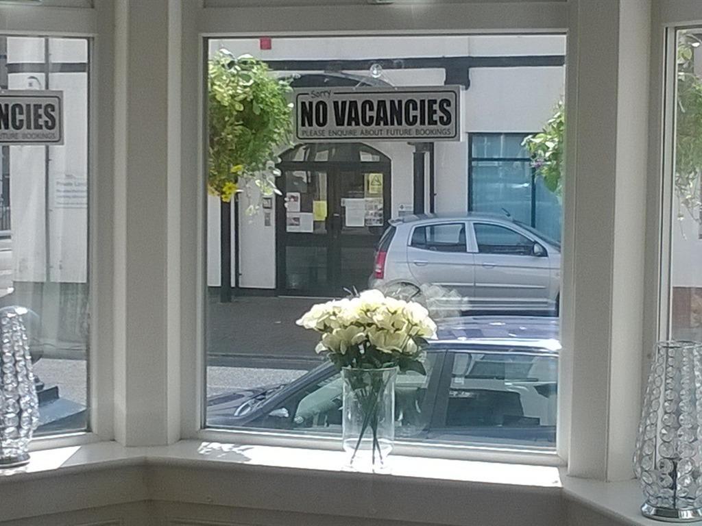 Фото Hazelgrove Guest House