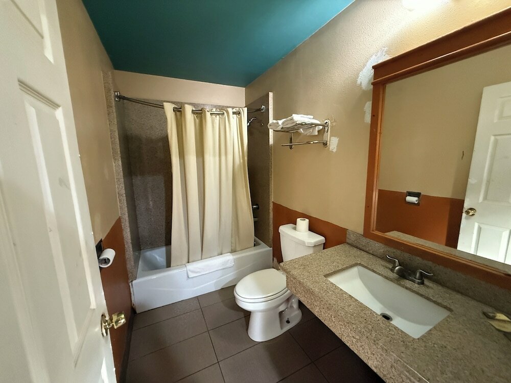 Фото Rocky Inn