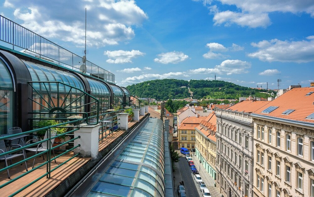 Фото отеля 2