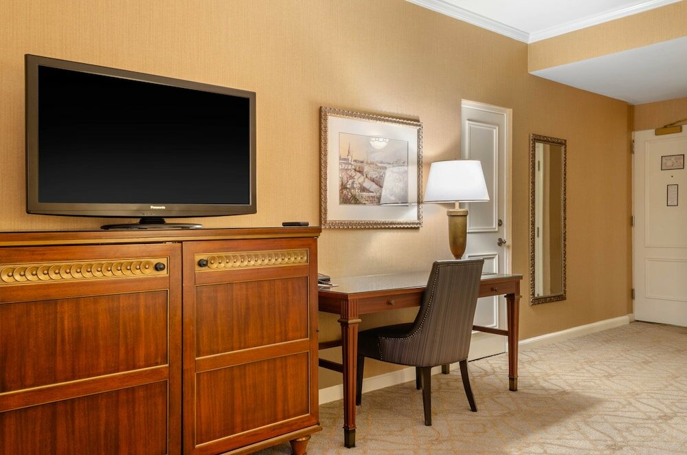 Фото Omni Royal Orleans Hotel