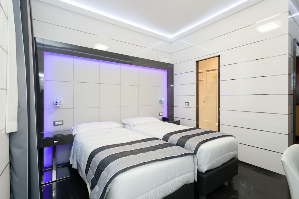 Фото Hotel Fiorella Milano