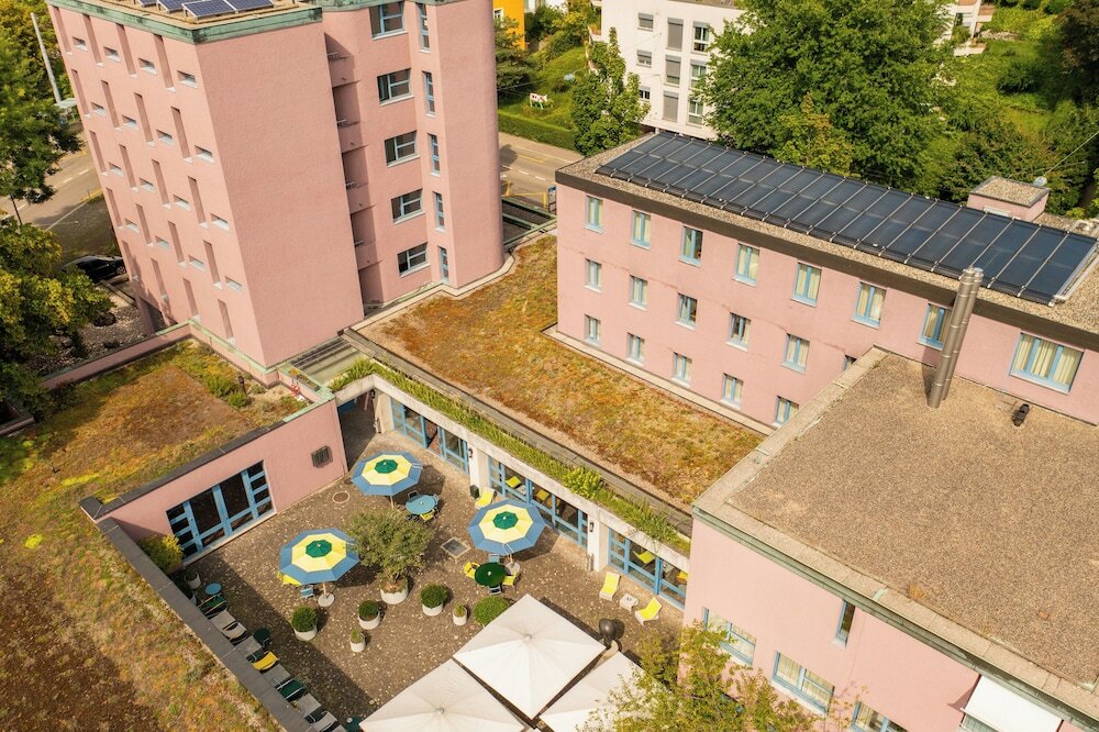 Фото Youth Hostel