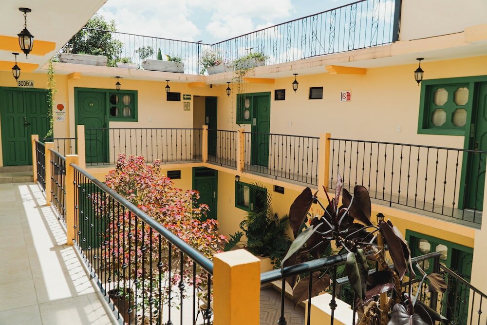Фото Los Altos Hotel