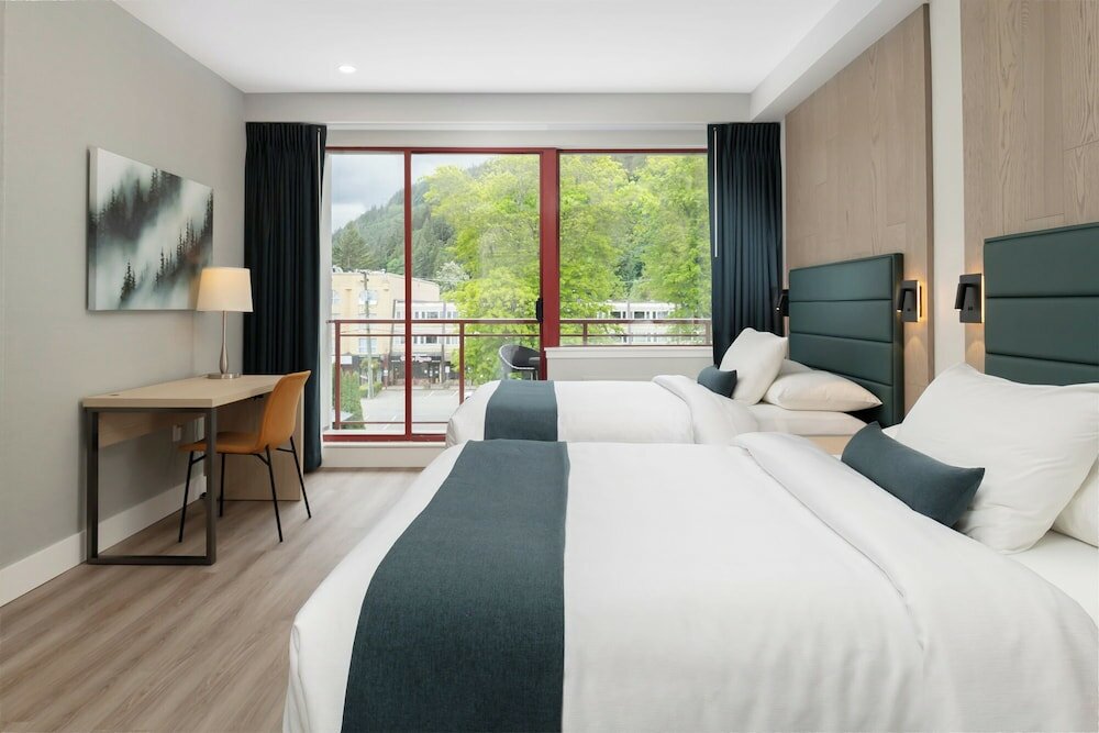 Фото Harrison Beach Hotel