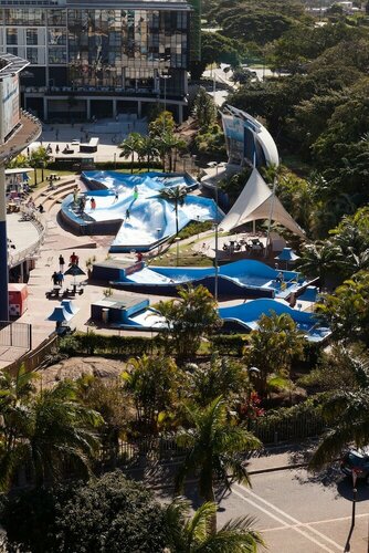 Внешний вид отеля Protea Hotel Fire & Ice! by Marriott Durban Umhlanga Ridge в Умхланга-Роксе, фото 5