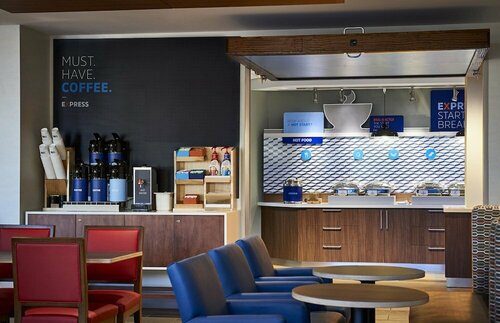 Гостиница Holiday Inn Express & Suites Kingfisher, an Ihg Hotel в Кингфишере