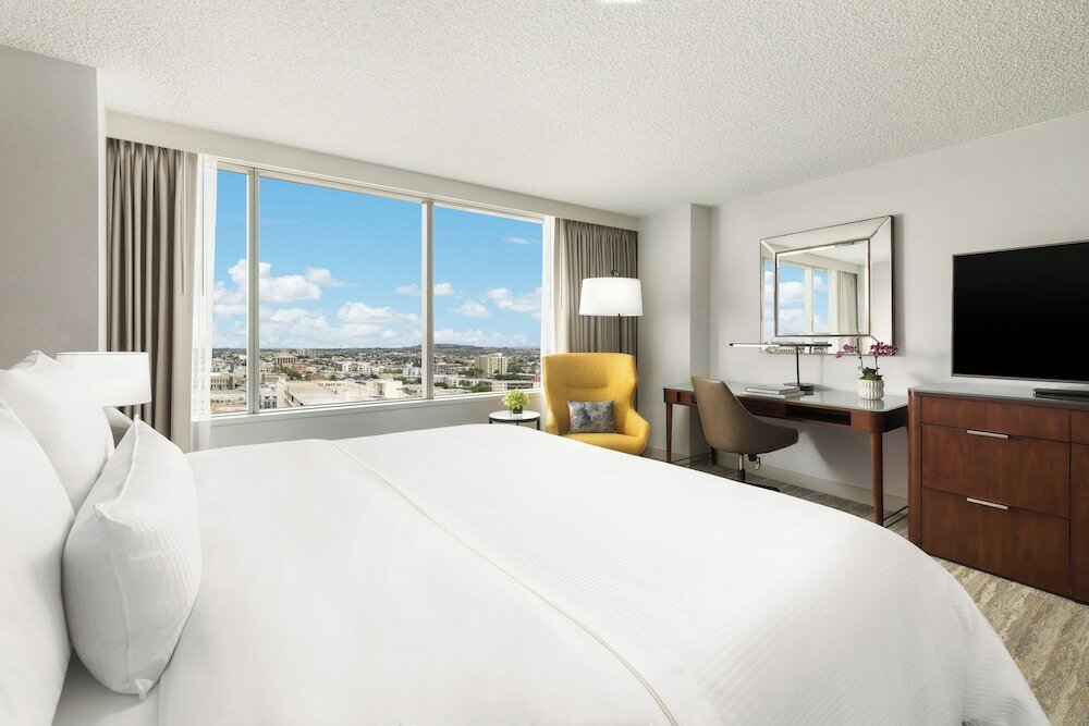 Фото The Westin Long Beach