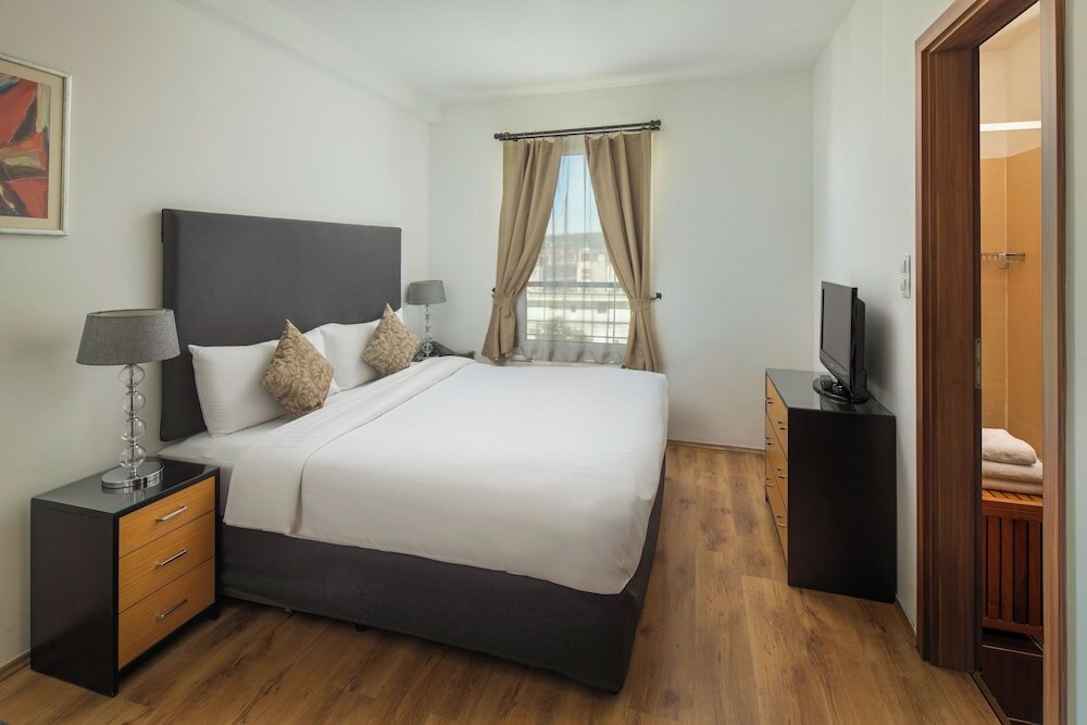Фото Escala Hotel & Suites