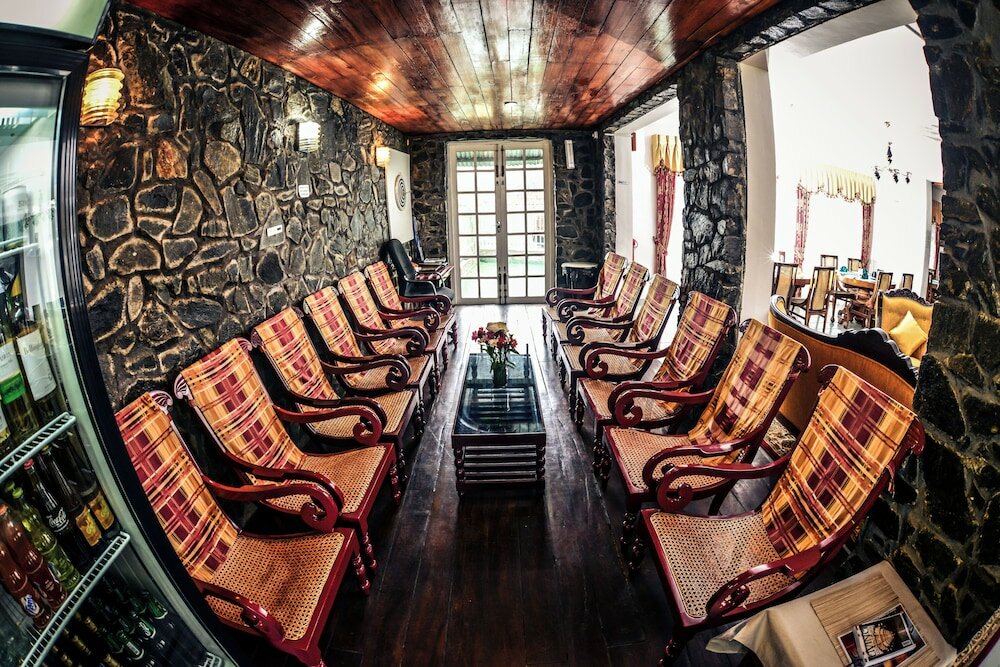 Фото The Rock Hotel