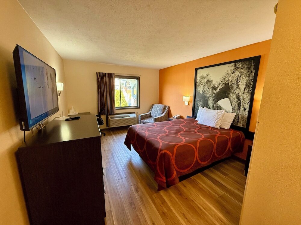 Фото Super 8 by Wyndham Hillsville