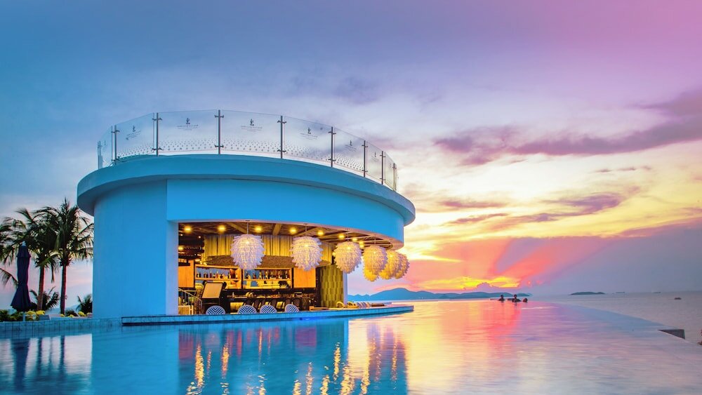 Фото Royal Cliff Beach Hotel