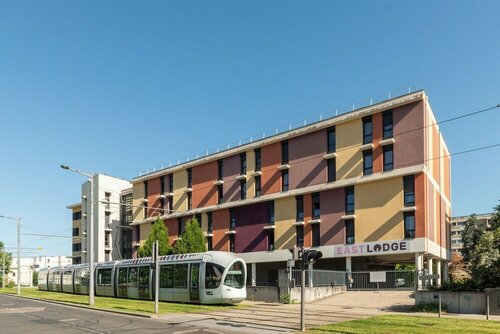 Внешний вид отеля Eastlodge Lyon Est Eurexpo в Сен-Приесте, фото 1