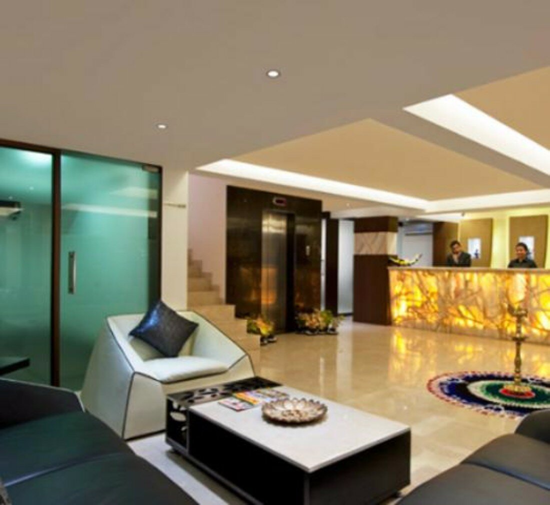 Фото New Leaf Hotel