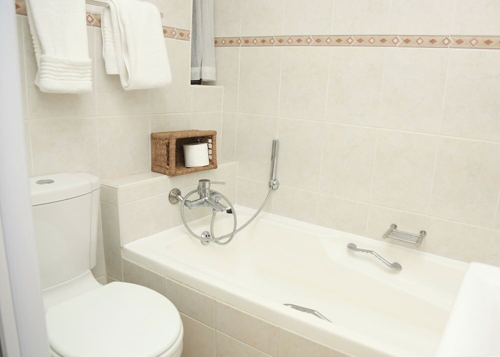 Фото Blue Lagoon Hotel and Conference Centre