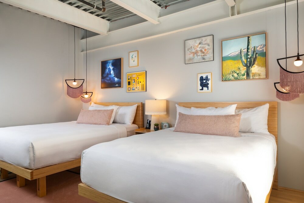 Фото Canvas Hotel Dallas