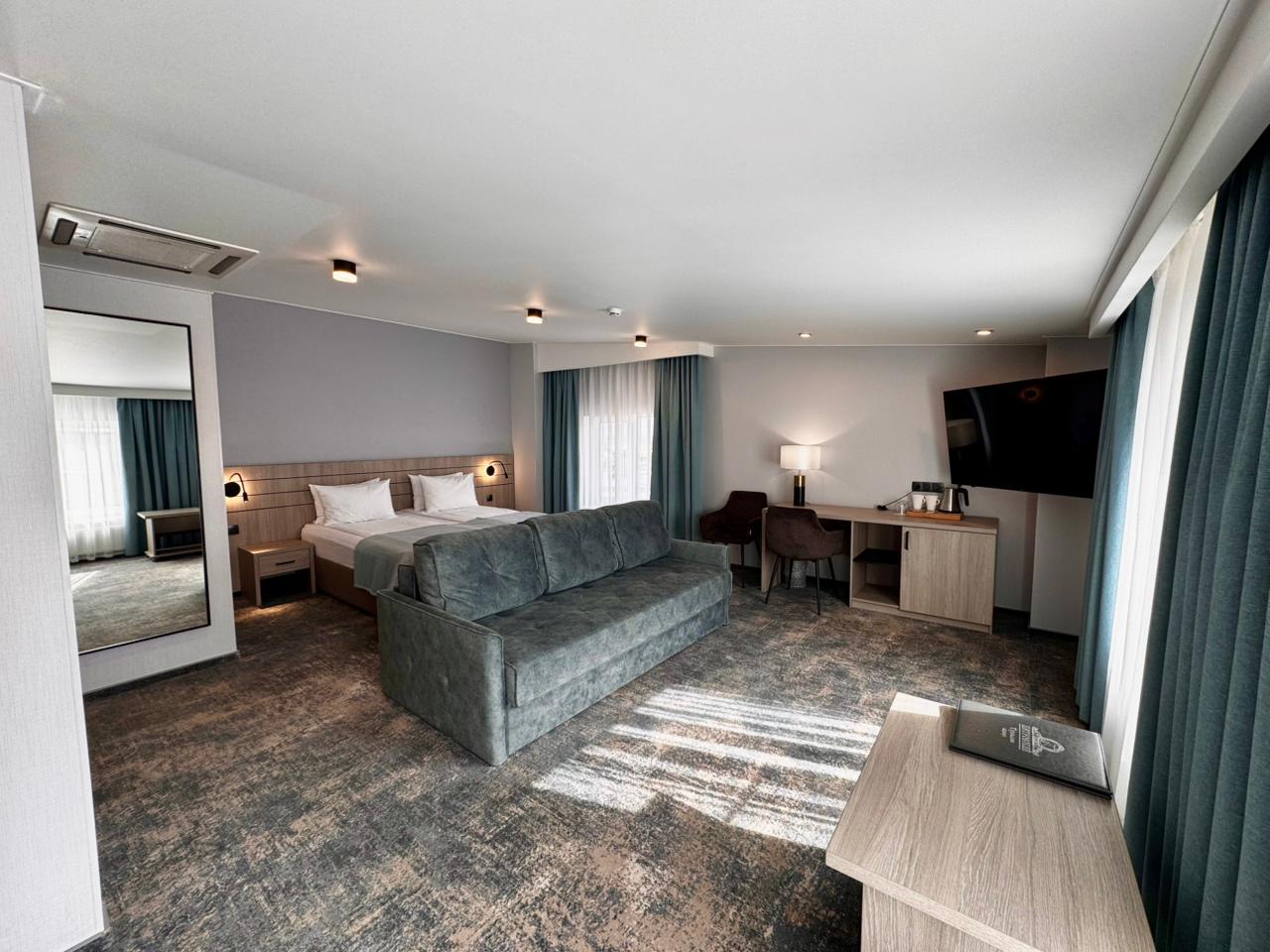 Фото Петровский