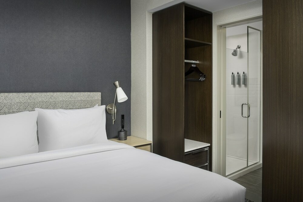 Фото Residence Inn by Marriott New York Queens
