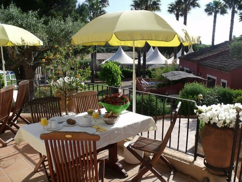 Гостиница La Romarine в Драгиньяне