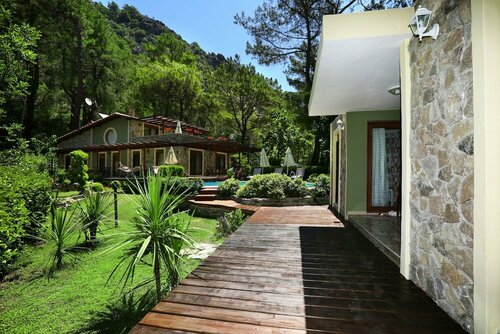 Гостиница Zümrüt Çıralı Boutique Hotel в Кумлудже