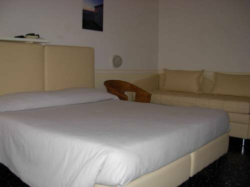 Гостиница Hotel Riviera в Андоре
