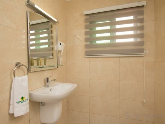 Фото Crystal Palm Hotel